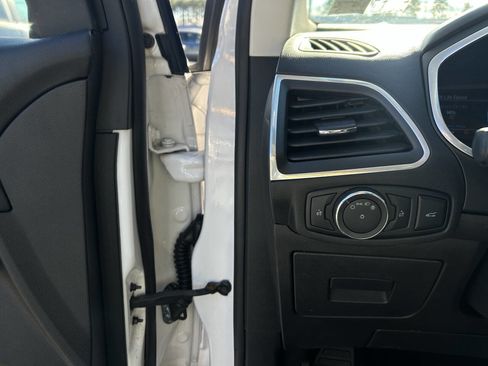 Used 2017 Ford Edge Titanium w/ Equipment Group 301A image 15