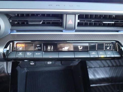 Used 2024 Toyota Prius XLE image 22