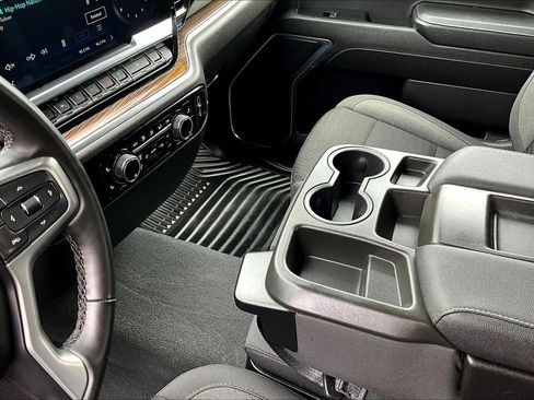 Used 2023 Chevrolet Silverado 1500 LT AWD/4WD image 11