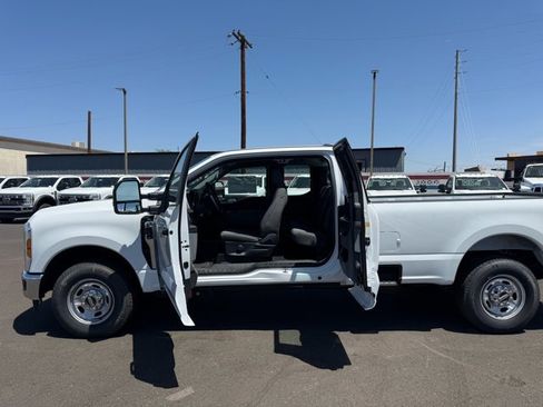 New 2026 Ford F250 XL w/ XL Chrome Package RWD image 12