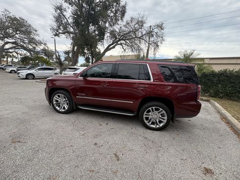 Certified 2019 GMC Yukon SLT w/ Premium Edition image 4