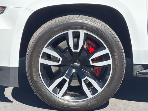 Used 2018 Chevrolet Tahoe Premier AWD/4WD image 31