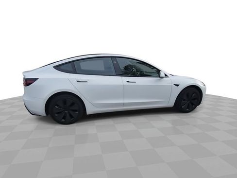 Used 2025 Tesla Model 3 Long Range RWD image 9