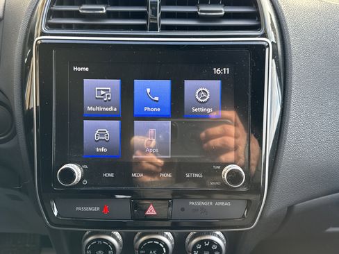 Used 2020 Mitsubishi Outlander Sport Black Edition image 16