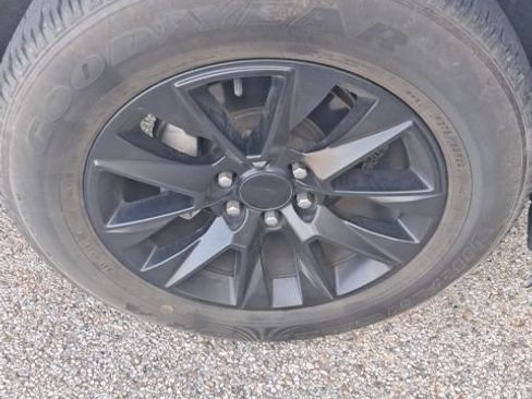 Used 2020 Chevrolet Silverado 1500 LT w/ Texas Edition RWD image 3