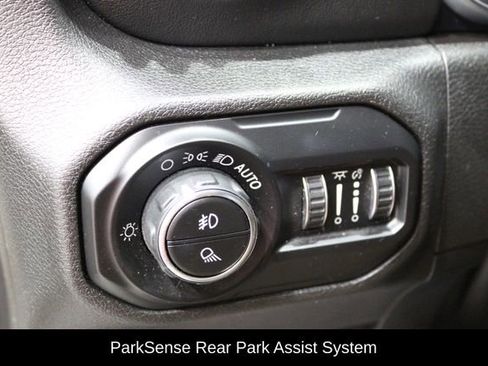 Used 2020 Jeep Gladiator Overland image 19