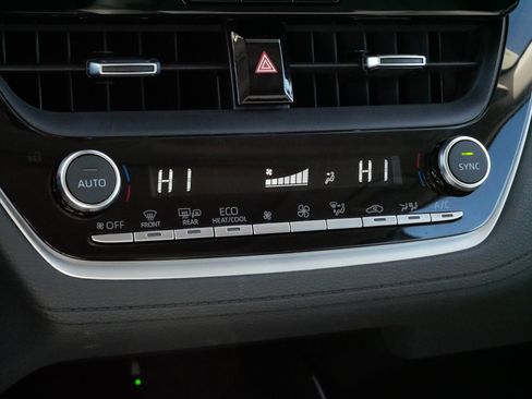 Certified 2026 Toyota Corolla Cross XLE w/ Convenience Package image 24