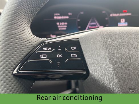 New 2025 Audi SQ5 Prestige image 10