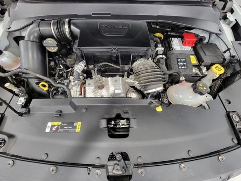Used 2025 Jeep Compass Trailhawk AWD/4WD image 8