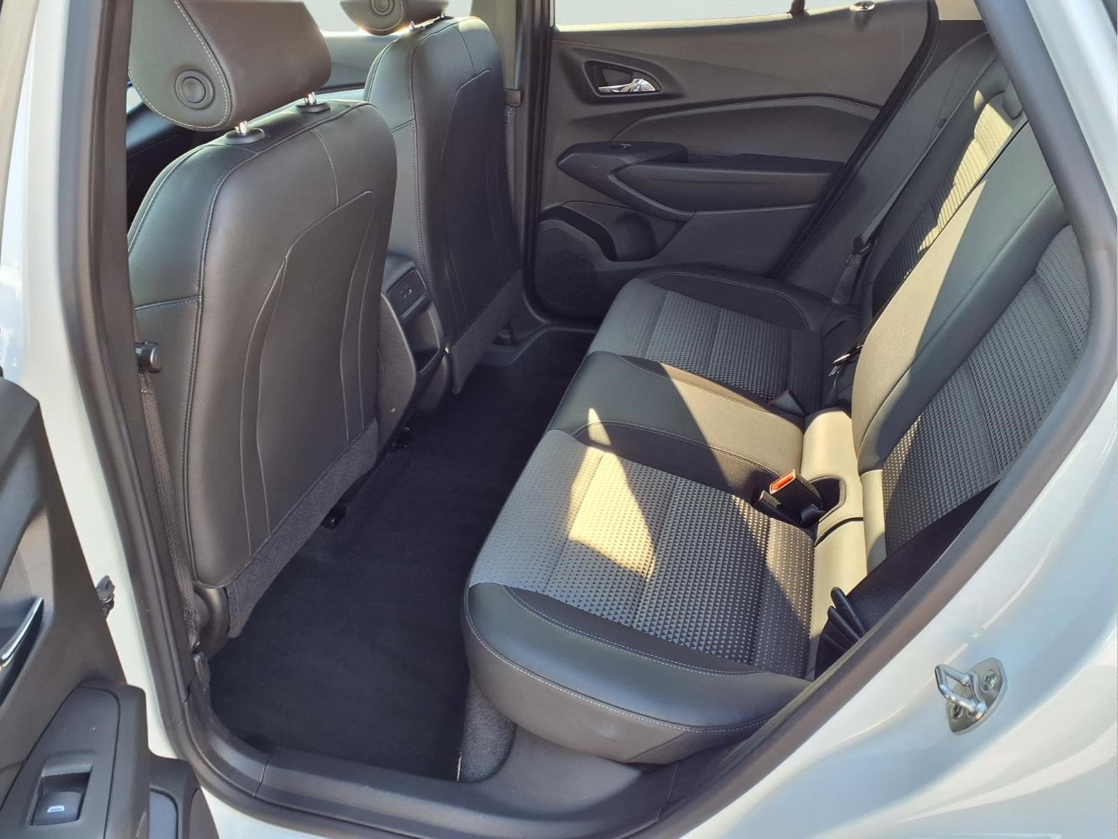 Used 2024 Chevrolet Trax LT FWD image 22