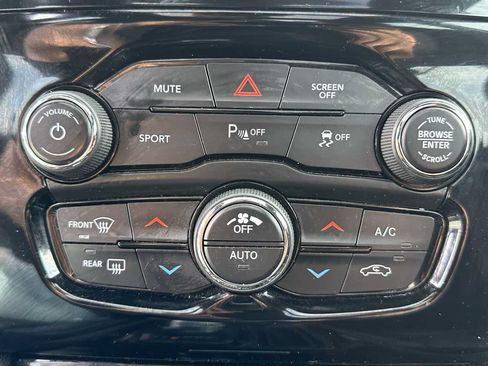 Used 2022 Chrysler 300 S RWD image 21