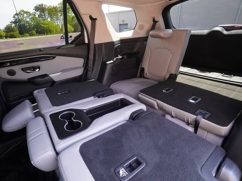 Used 2025 Honda Pilot Touring image 25