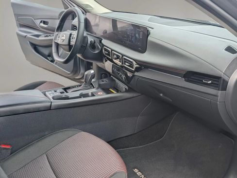 Used 2026 Nissan Sentra SR w/ Floor Mat Package FWD image 18