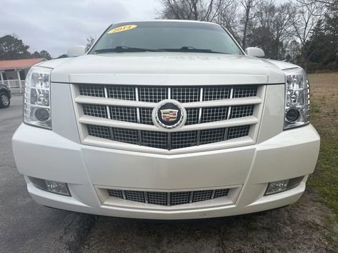 Used 2014 Cadillac Escalade Premium image 2