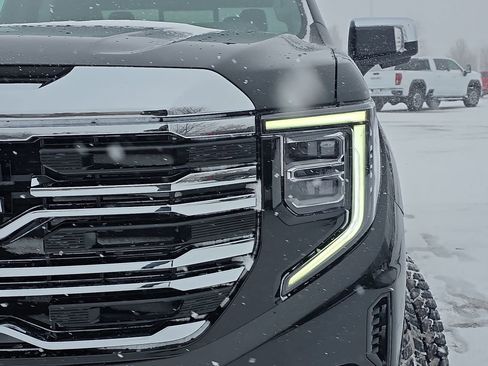 New 2026 GMC Sierra 1500 SLT w/ SLT Premium Plus Package image 30