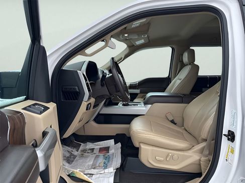 Used 2018 Ford F150 Lariat image 23