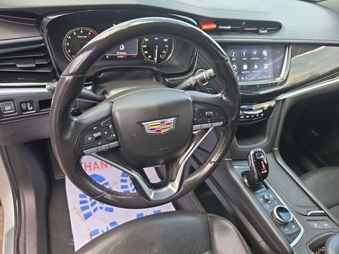 Used 2020 Cadillac XT6 Premium Luxury FWD image 14