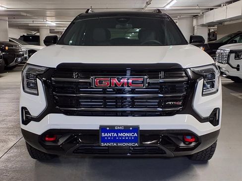 Used 2026 GMC Terrain AT4 AWD/4WD image 2