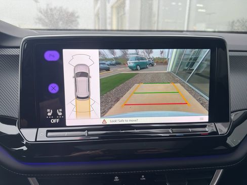 New 2026 Volkswagen Atlas Cross Sport SEL R-Line image 11