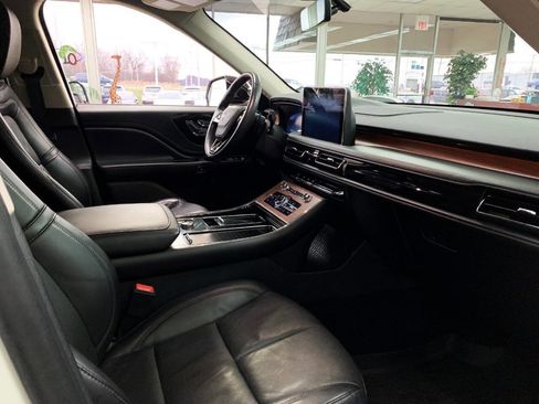 Used 2020 Lincoln Aviator Reserve w/ Elements Package Plus image 12