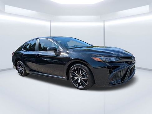 Used 2023 Toyota Camry SE w/ Convenience Package FWD image 1
