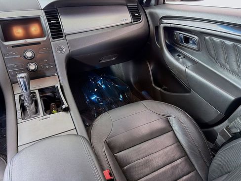 Used 2016 Ford Taurus SHO image 23
