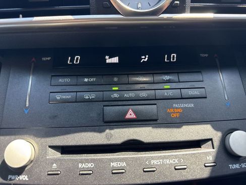 Used 2015 Lexus RC 350 w/ Luxury Package RWD image 24