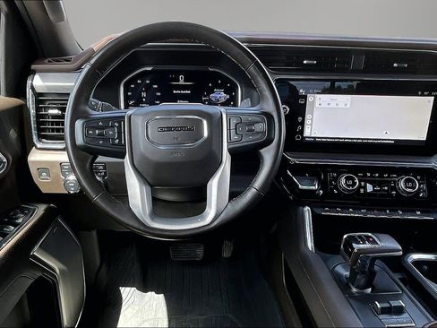 Certified 2024 GMC Sierra 1500 Denali w/ Technology Package AWD/4WD image 9