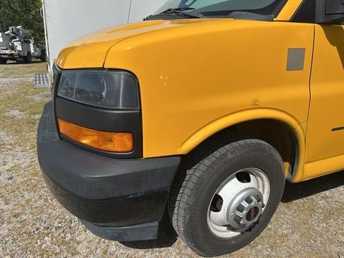 Used 2018 GMC Savana 3500 Extended w/ Driver Convenience Package image 13