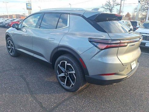 New 2026 Chevrolet Equinox EV LT image 5