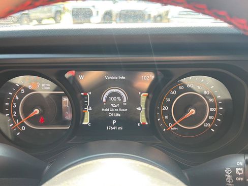 Used 2024 Jeep Wrangler Unlimited Rubicon AWD/4WD image 27