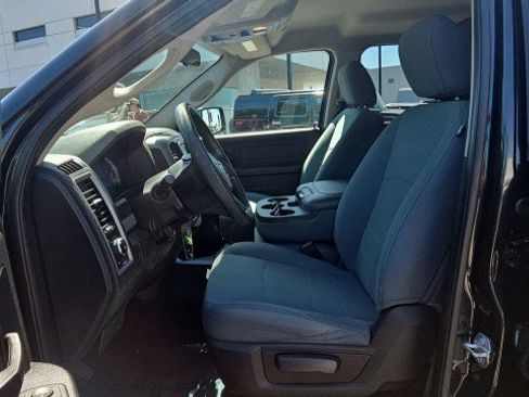 Used 2017 RAM 1500 Express RWD image 18