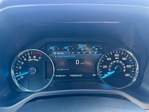 Used 2015 Ford F150 Platinum w/ Equipment Group 701A Luxury AWD/4WD image 15