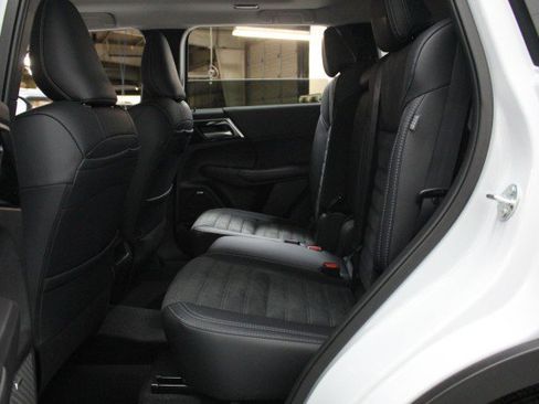 New 2026 Mitsubishi Outlander Trail Edition image 24