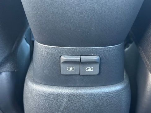 Certified 2025 Nissan Kicks Play S image 22