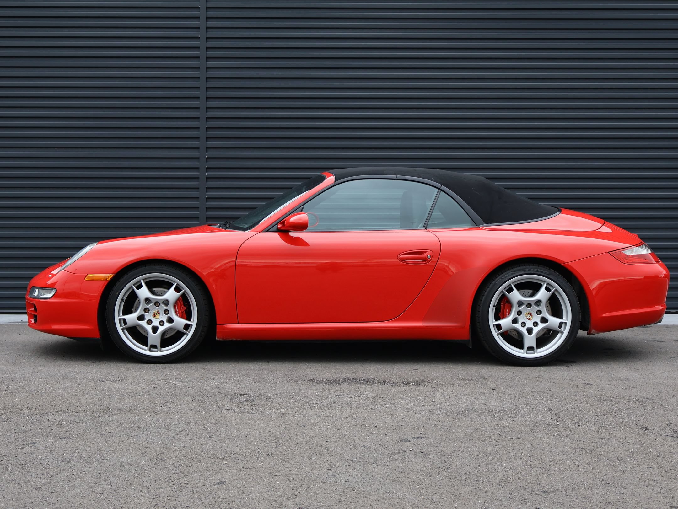 Used 2006 Porsche 911 Carrera 4S AWD/4WD image 2