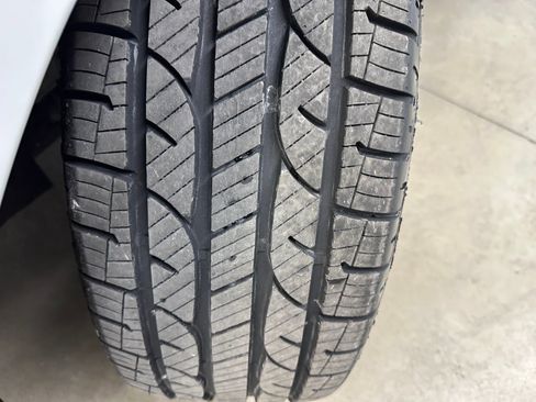 Certified 2022 Chevrolet Equinox RS w/ LPO, Floor Liner Package image 37