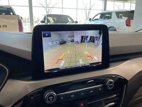 Used 2022 Ford Escape SEL w/ Technology Package image 17