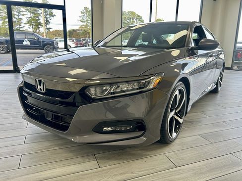Used 2020 Honda Accord Sport image 3