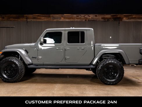 Used 2022 Jeep Gladiator Overland image 6