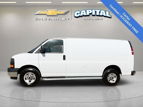 Used 2024 GMC Savana 2500 w/ Driver Convenience Package RWD image 3