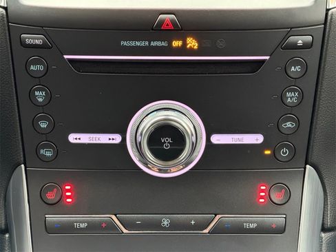 Used 2019 Ford Edge Titanium image 13