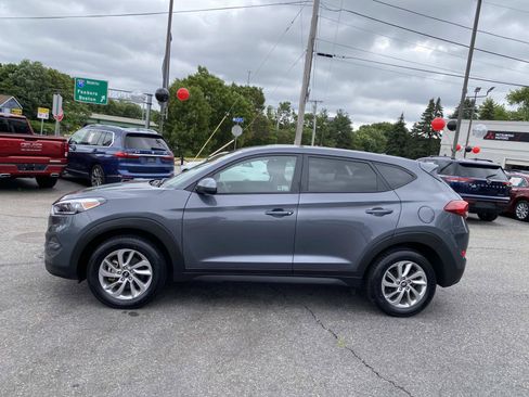 Used 2018 Hyundai Tucson SE AWD/4WD image 2
