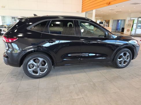 Used 2023 Ford Escape ST-Line w/ Tech Pack #1 AWD/4WD image 6