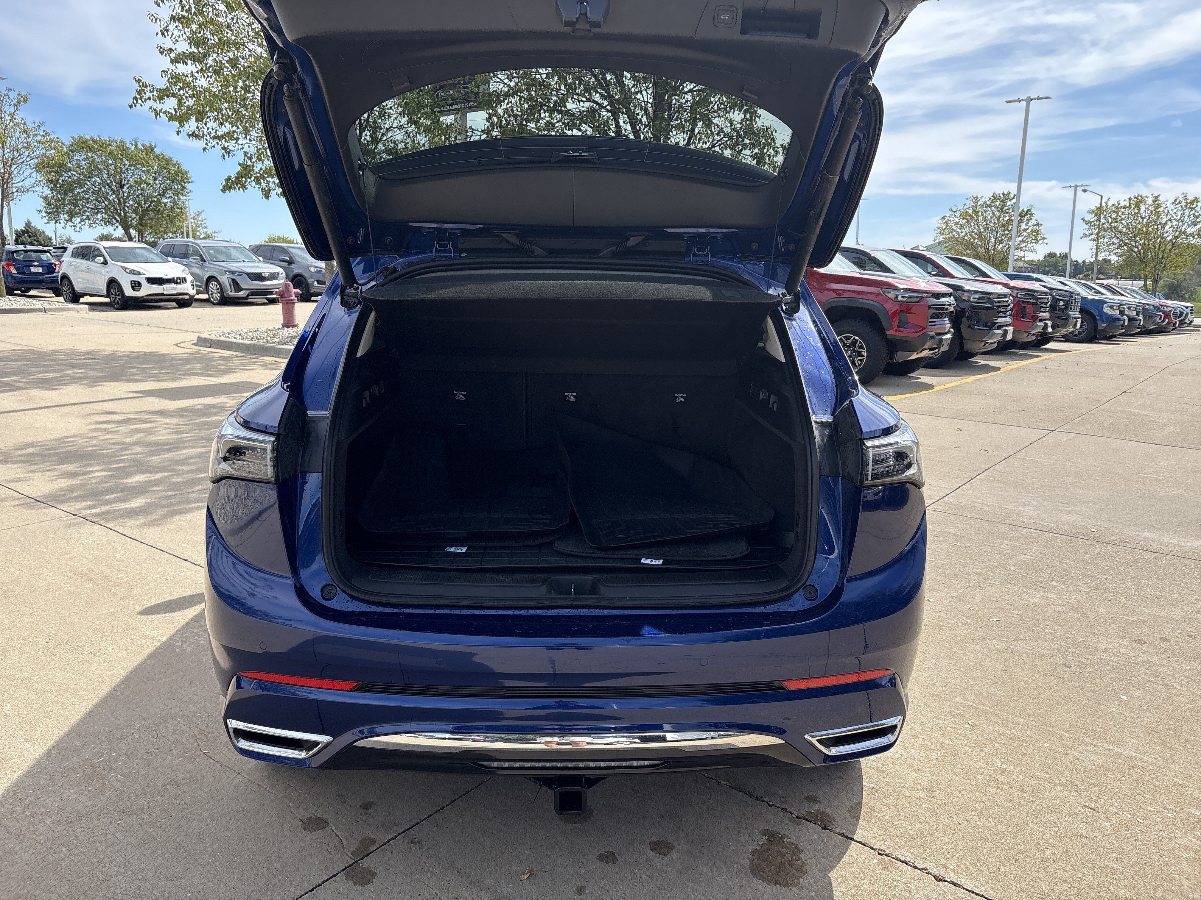 Used 2024 Buick Envision Avenir AWD/4WD image 7