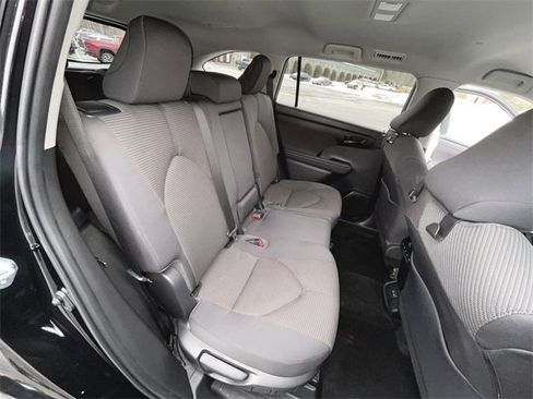 Used 2022 Toyota Highlander LE image 25