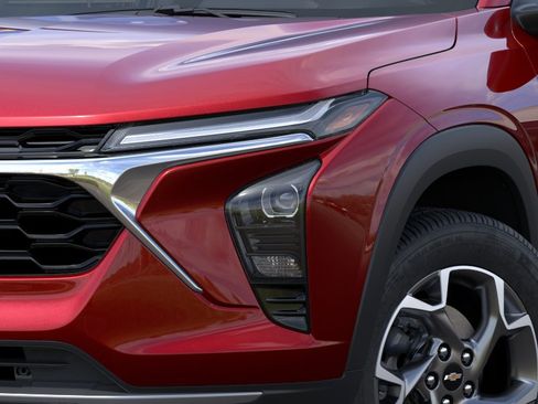 New 2026 Chevrolet Trax LT w/ LT Convenience Package FWD image 11
