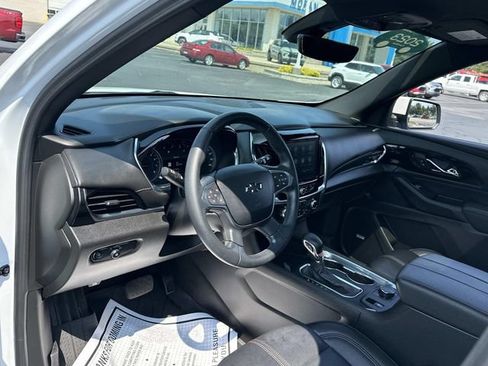 Certified 2023 Chevrolet Traverse RS w/ LPO, Floor Liner Package AWD/4WD image 9
