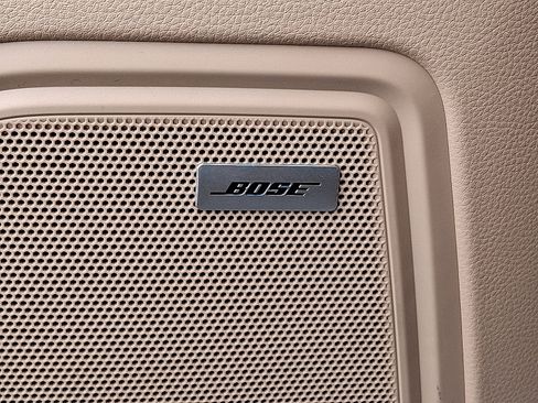 Used 2022 Porsche Macan image 25