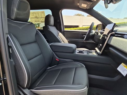 New 2026 GMC Sierra EV Elevation AWD/4WD image 25